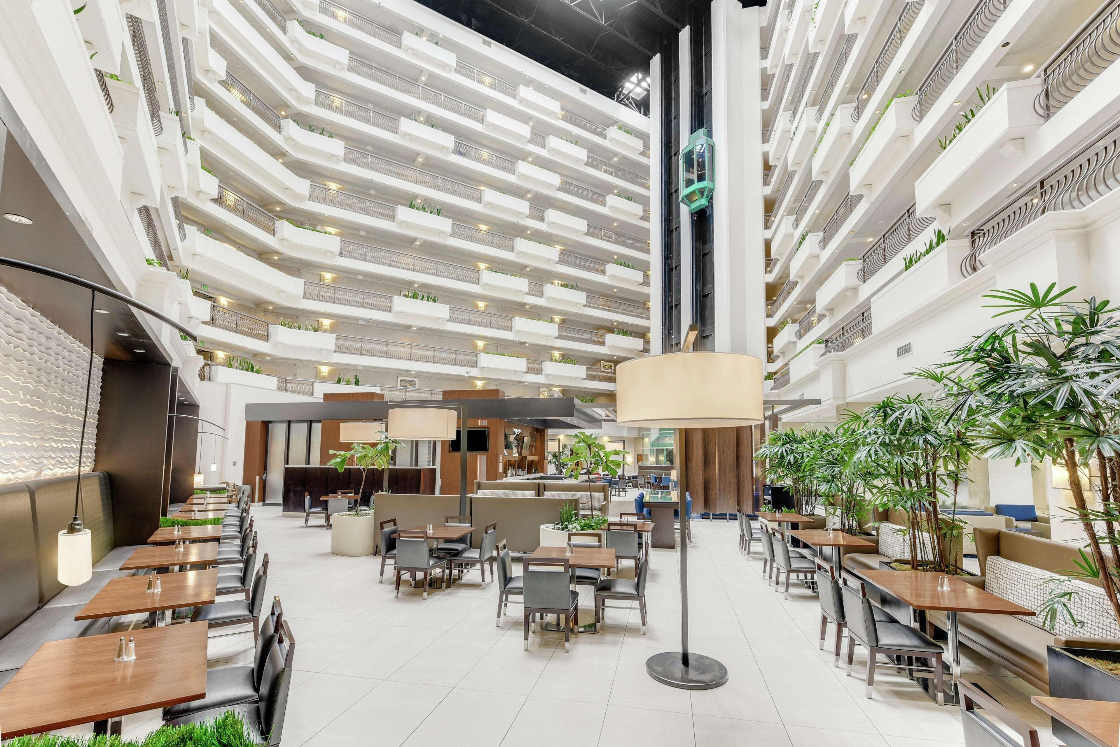 Embassy Suites By Hilton Anaheim-Orange Екстериор снимка